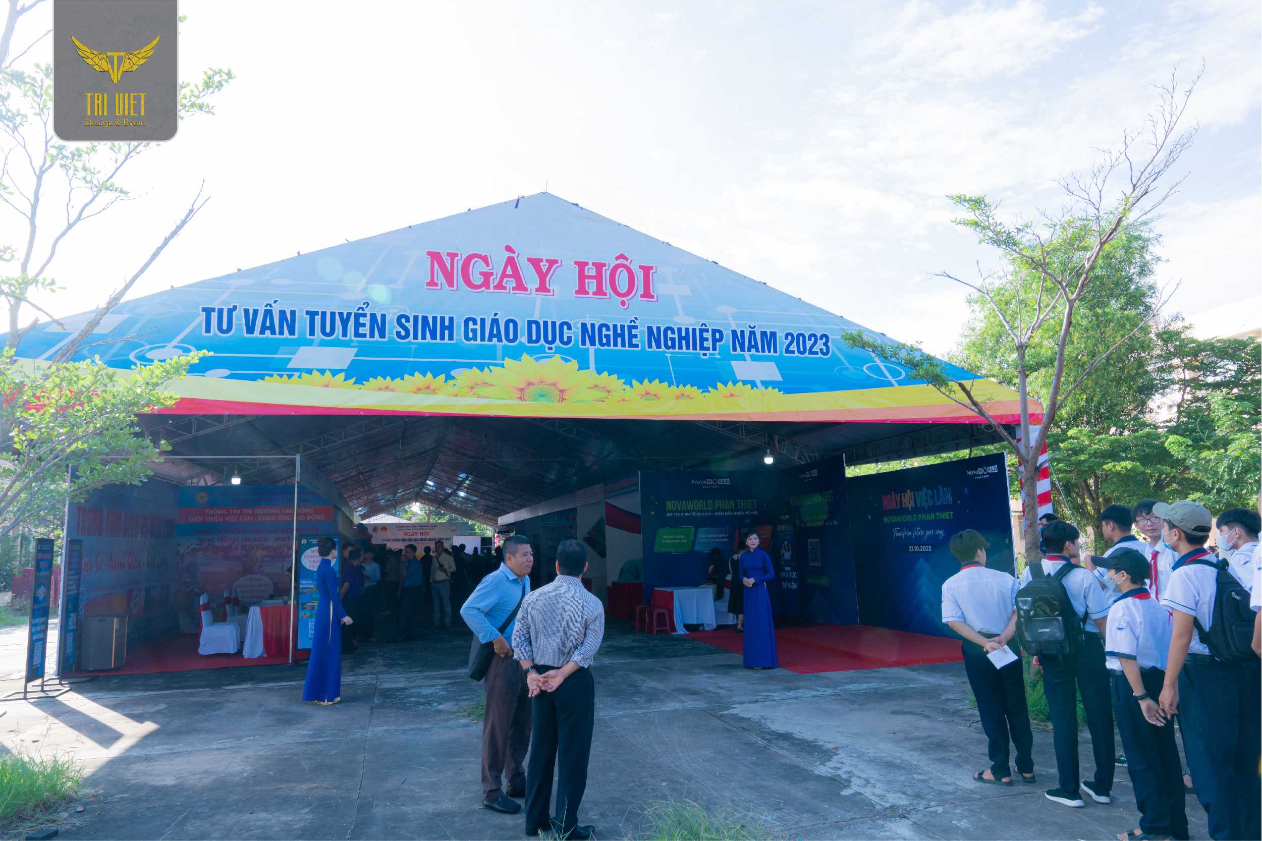 dich-vu-thi-cong-nha-bat-khong-gian-su-kieb-tron-goi-tai-phan-thiet