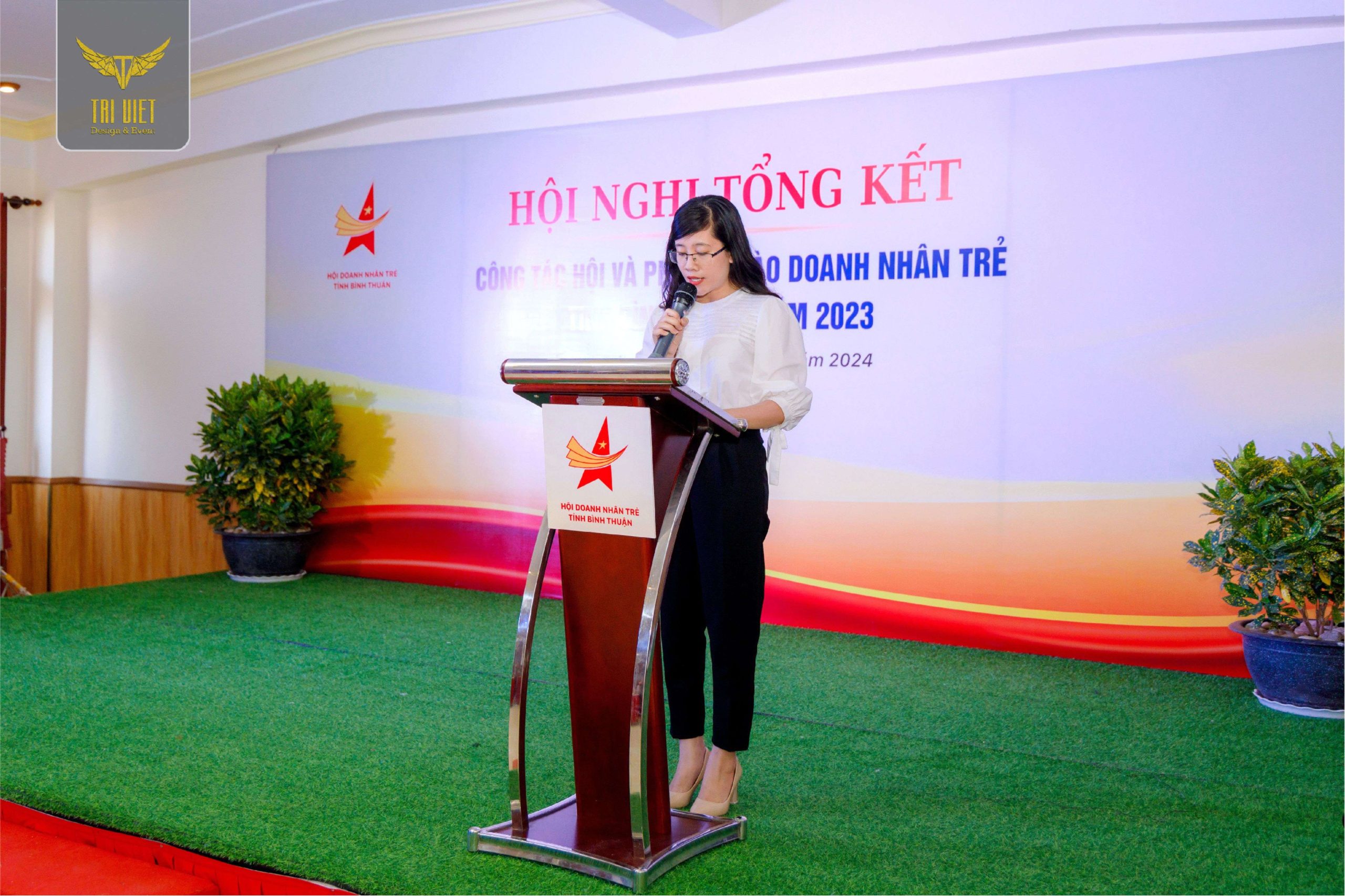 thi-cong-backdrop-su-kien-tai-phan-thiet