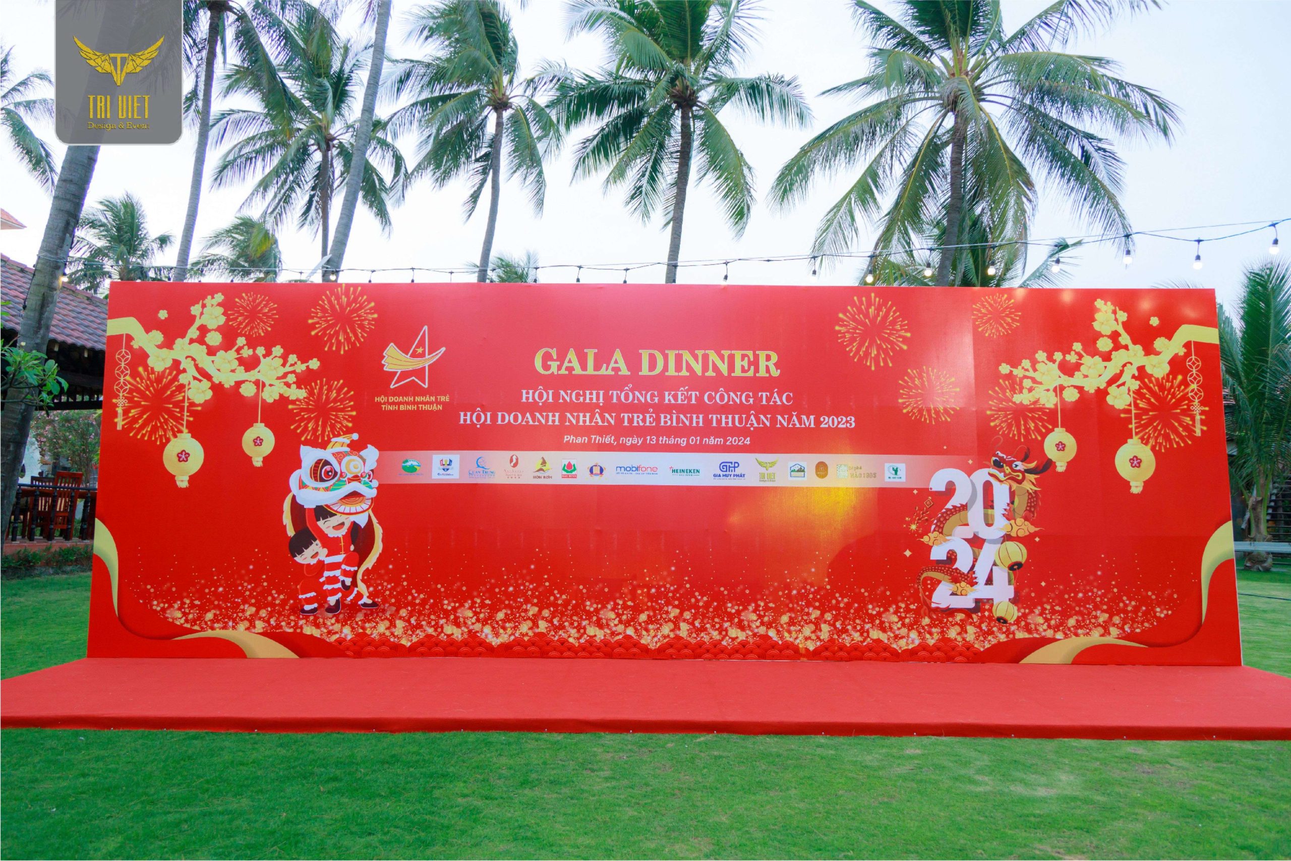 thi-cong-backdrop-su-kien-tai-phan-thiet