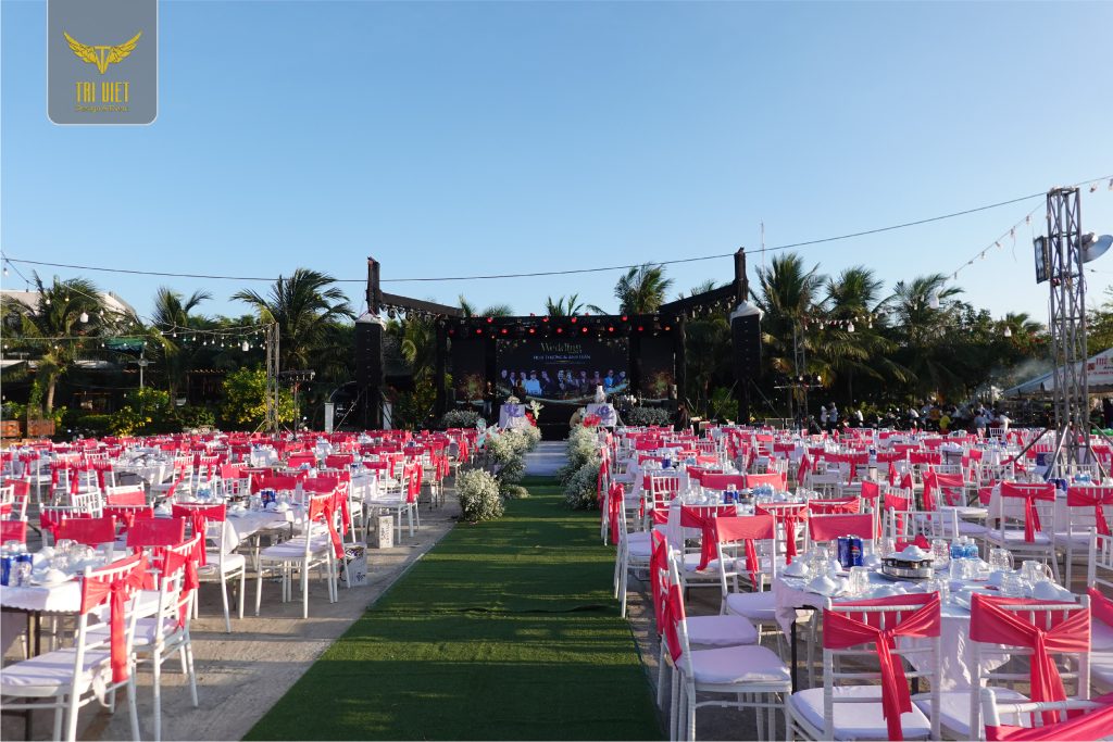 thi-cong-su-kien-dam-cuoi-tai-phan-thiet